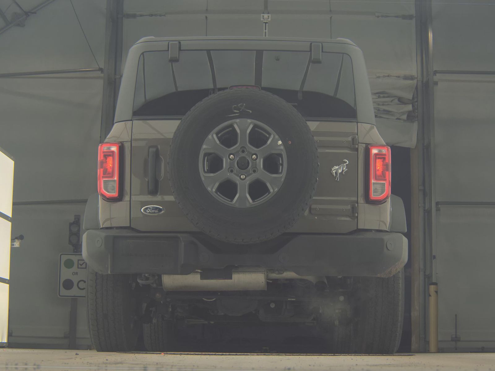 FORD BRONCO - 8