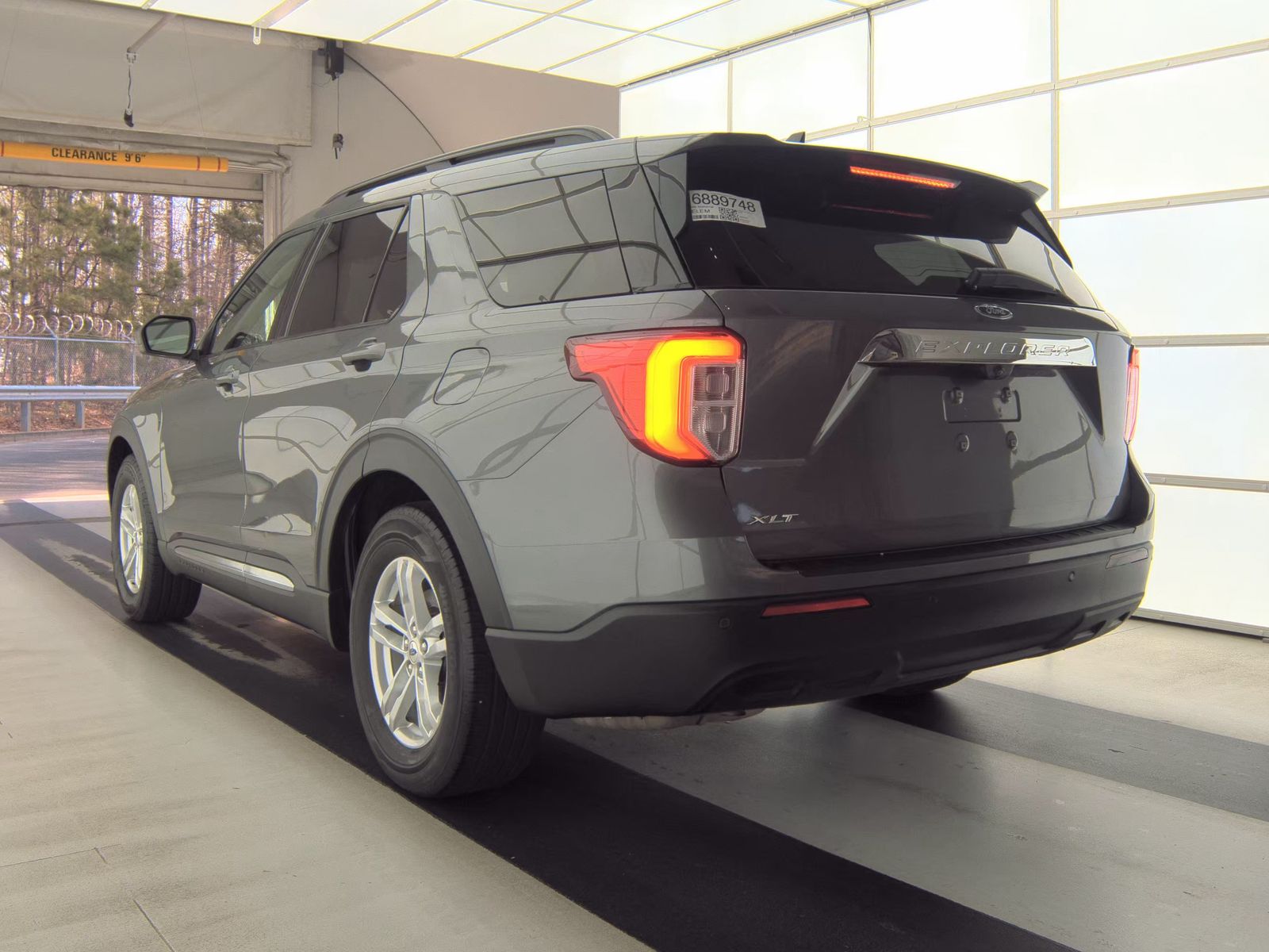 2022 Ford Explorer XLT RWD