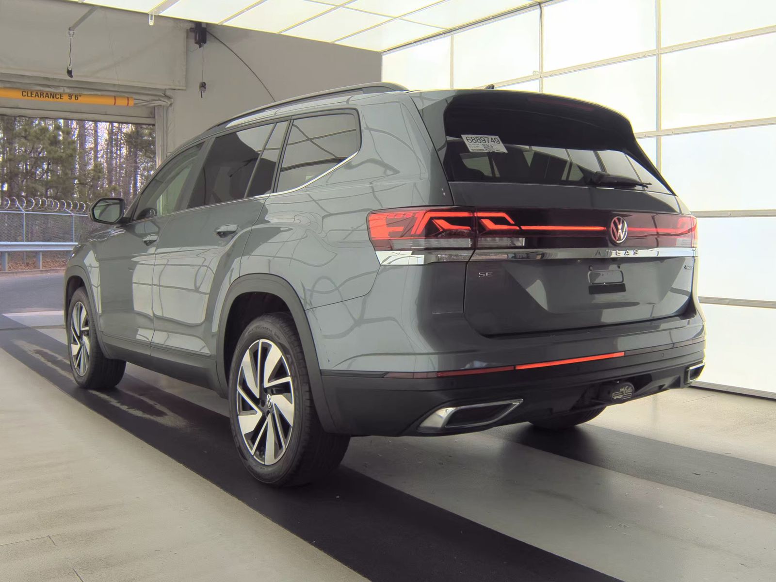 2024 Volkswagen Atlas 2.0T SE AWD