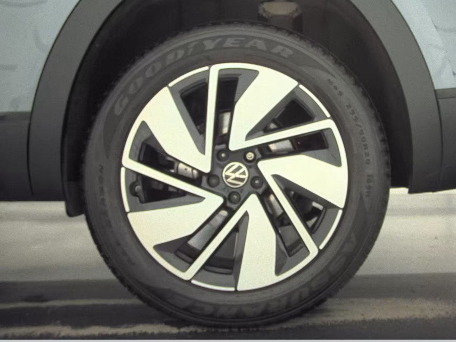 2024 Volkswagen Atlas 2.0T SE AWD