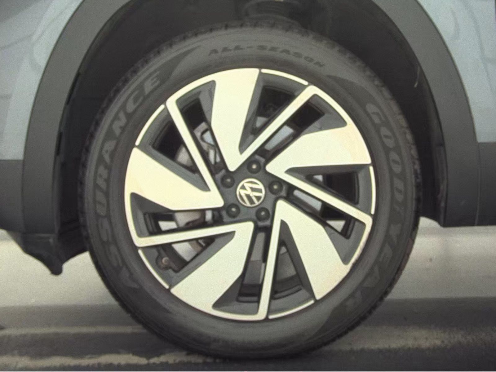 2024 Volkswagen Atlas 2.0T SE AWD