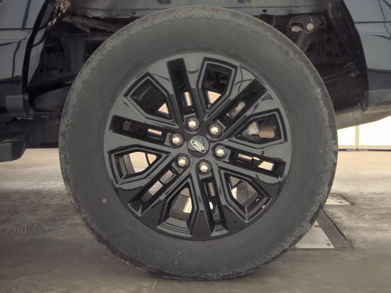 2025 Ford F-150 Hybrid Lariat AWD