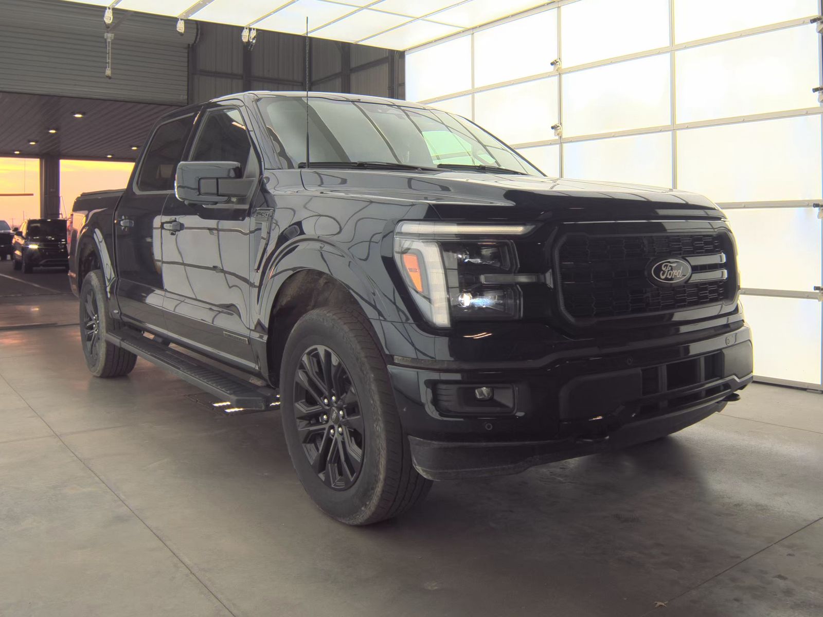 2025 Ford F-150 Hybrid Lariat AWD