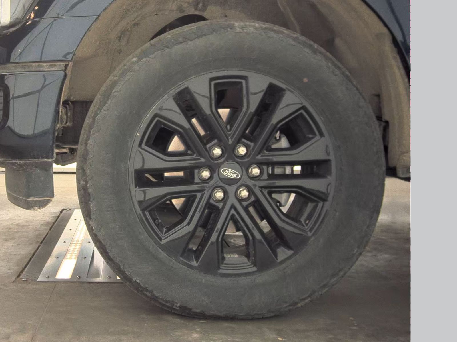 2025 Ford F-150 Hybrid Lariat AWD