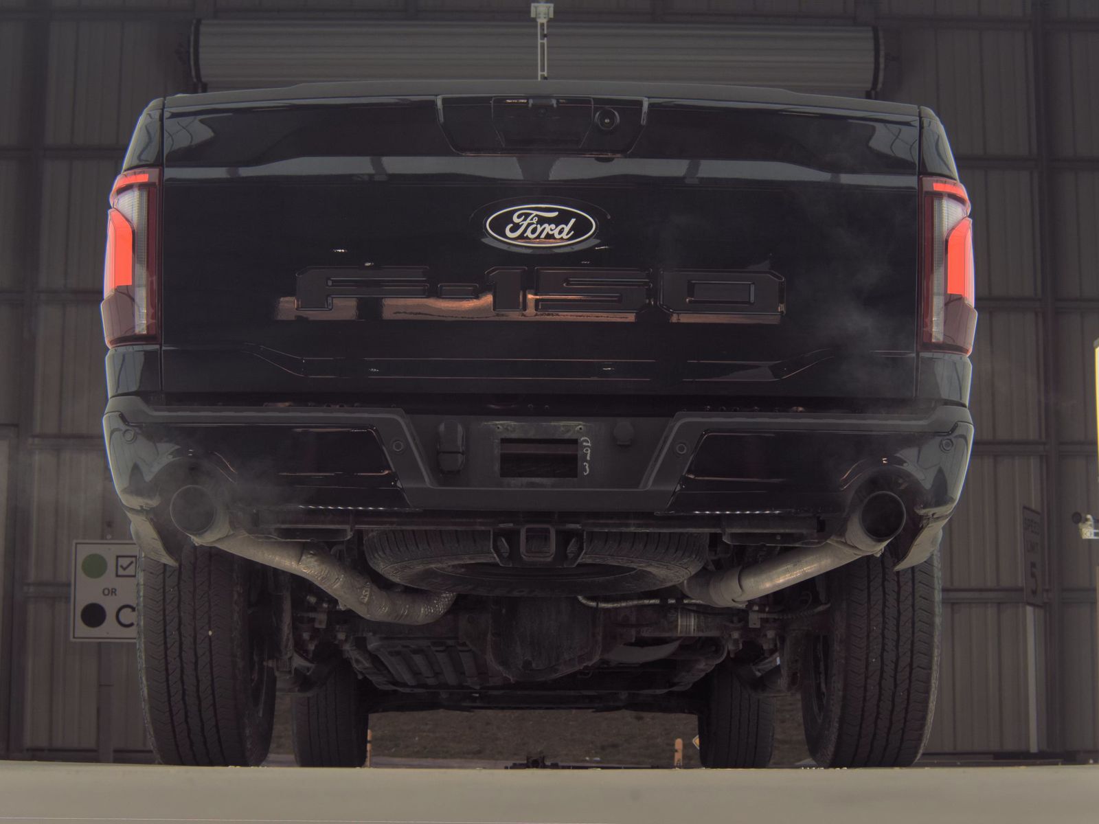 2025 Ford F-150 Hybrid Lariat AWD