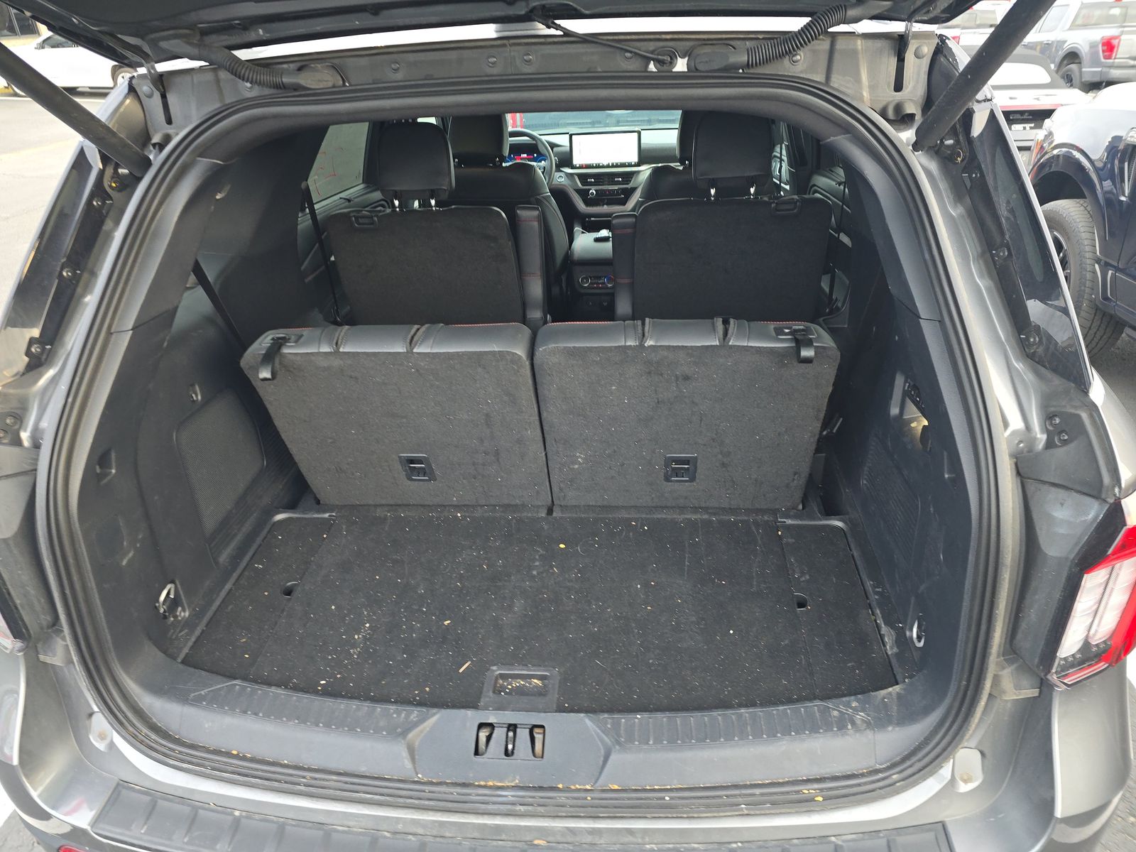 2025 Ford Explorer ST-Line RWD