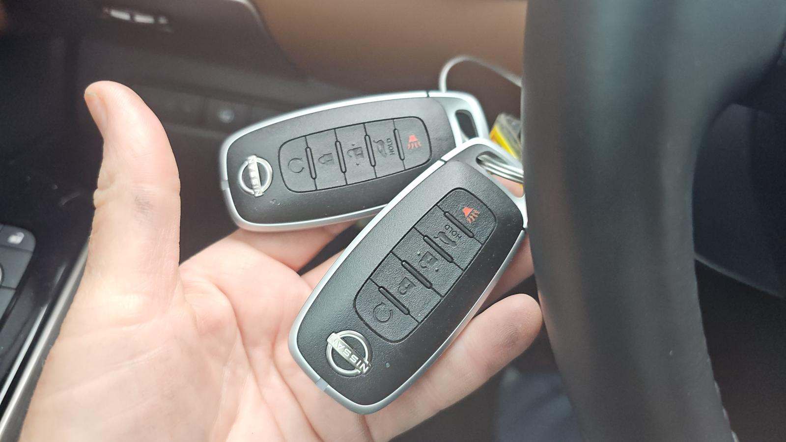 2023 Nissan Pathfinder Platinum AWD