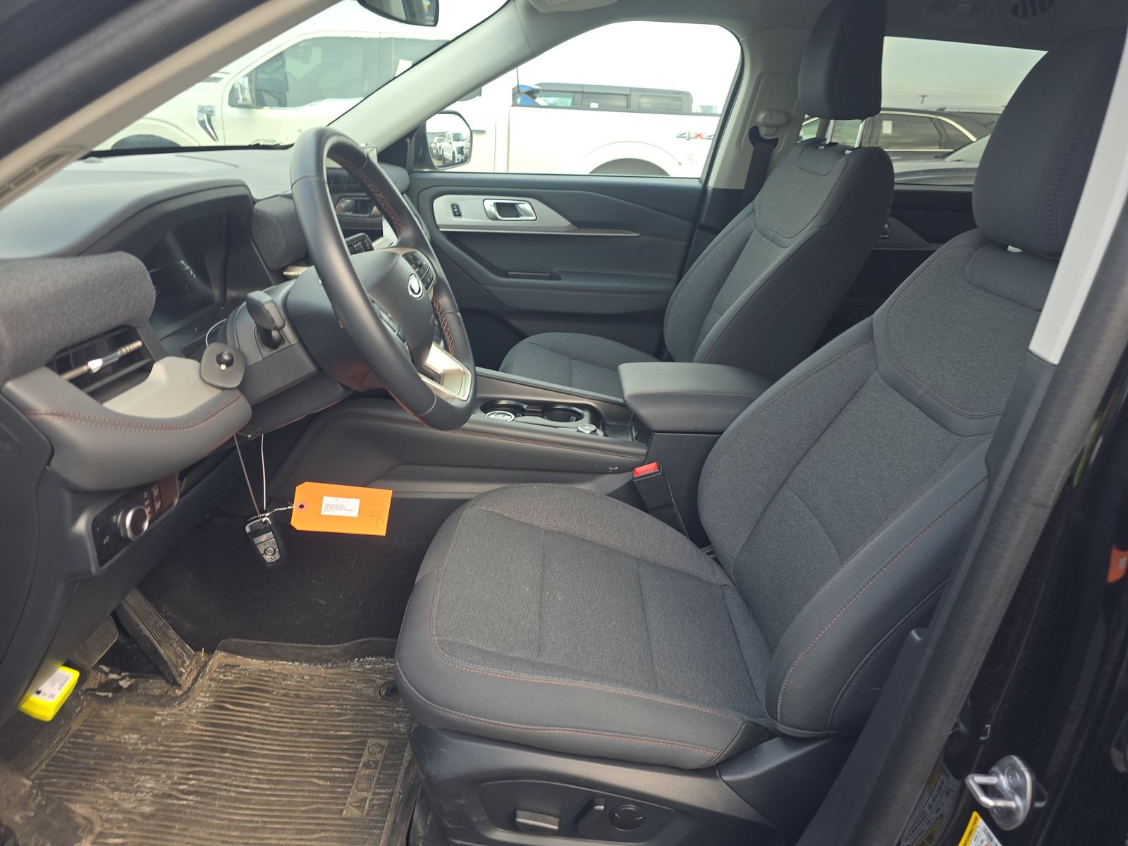 2025 Ford Explorer Active RWD