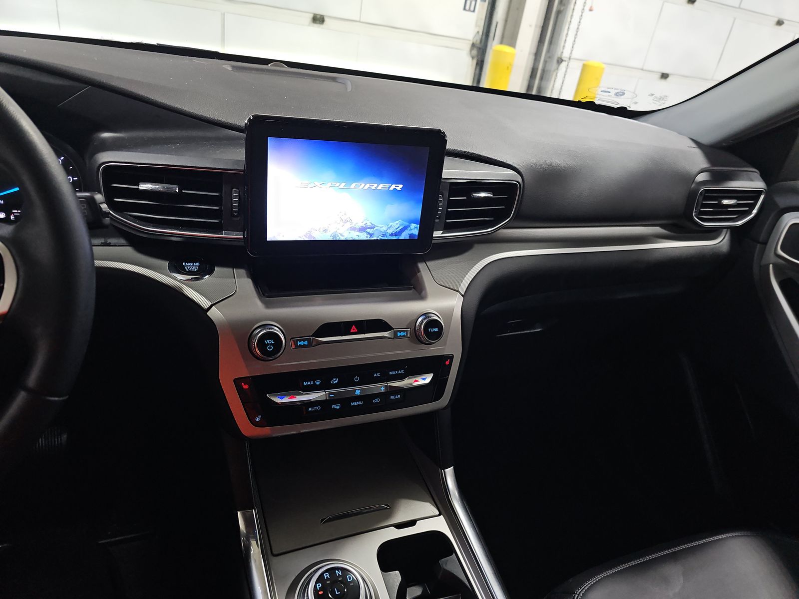 2022 Ford Explorer XLT AWD