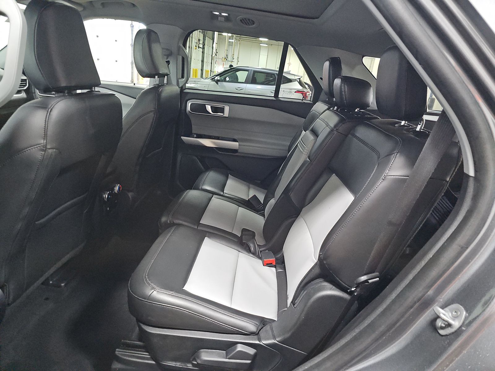 2022 Ford Explorer XLT AWD