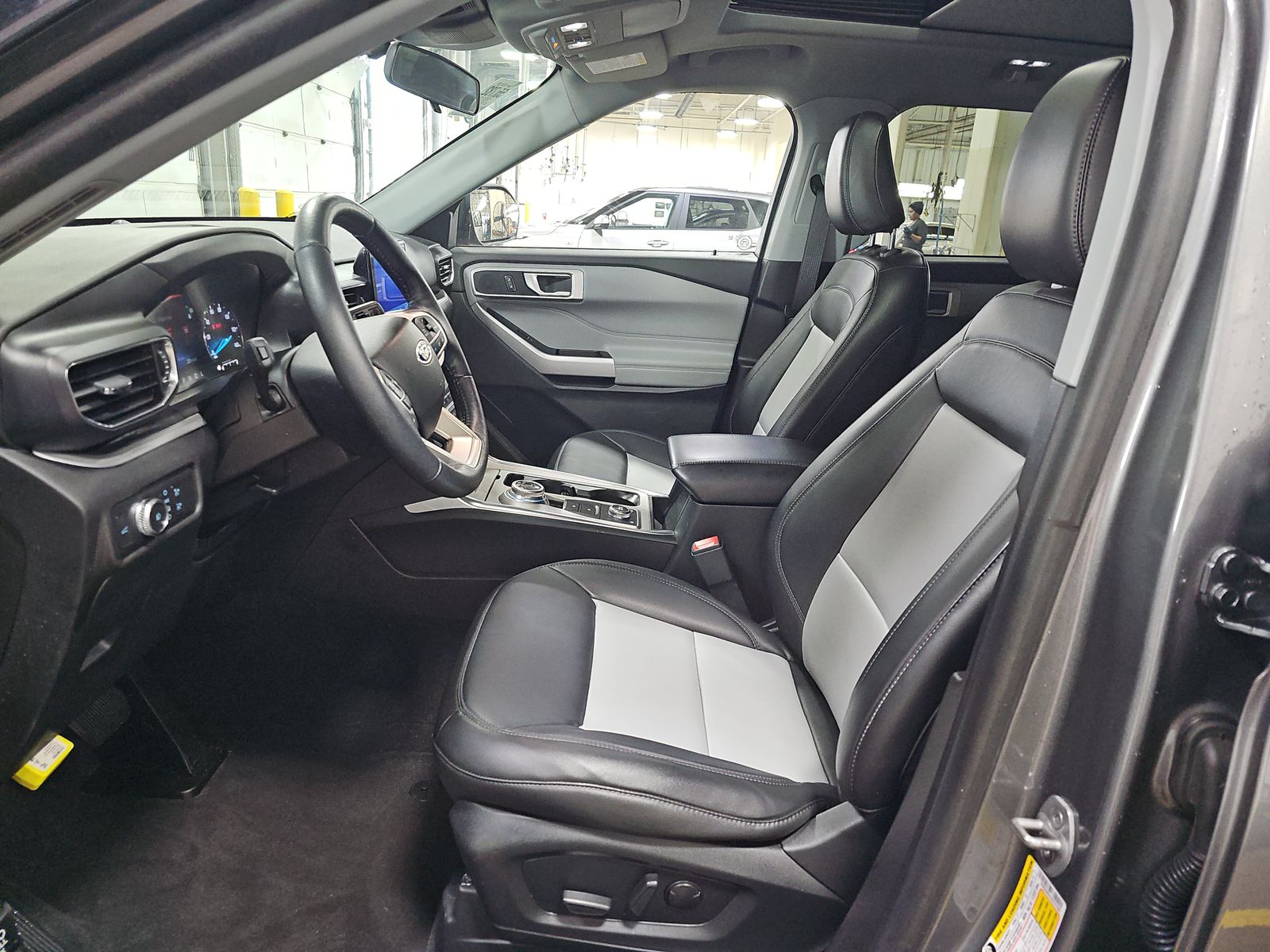 2022 Ford Explorer XLT AWD