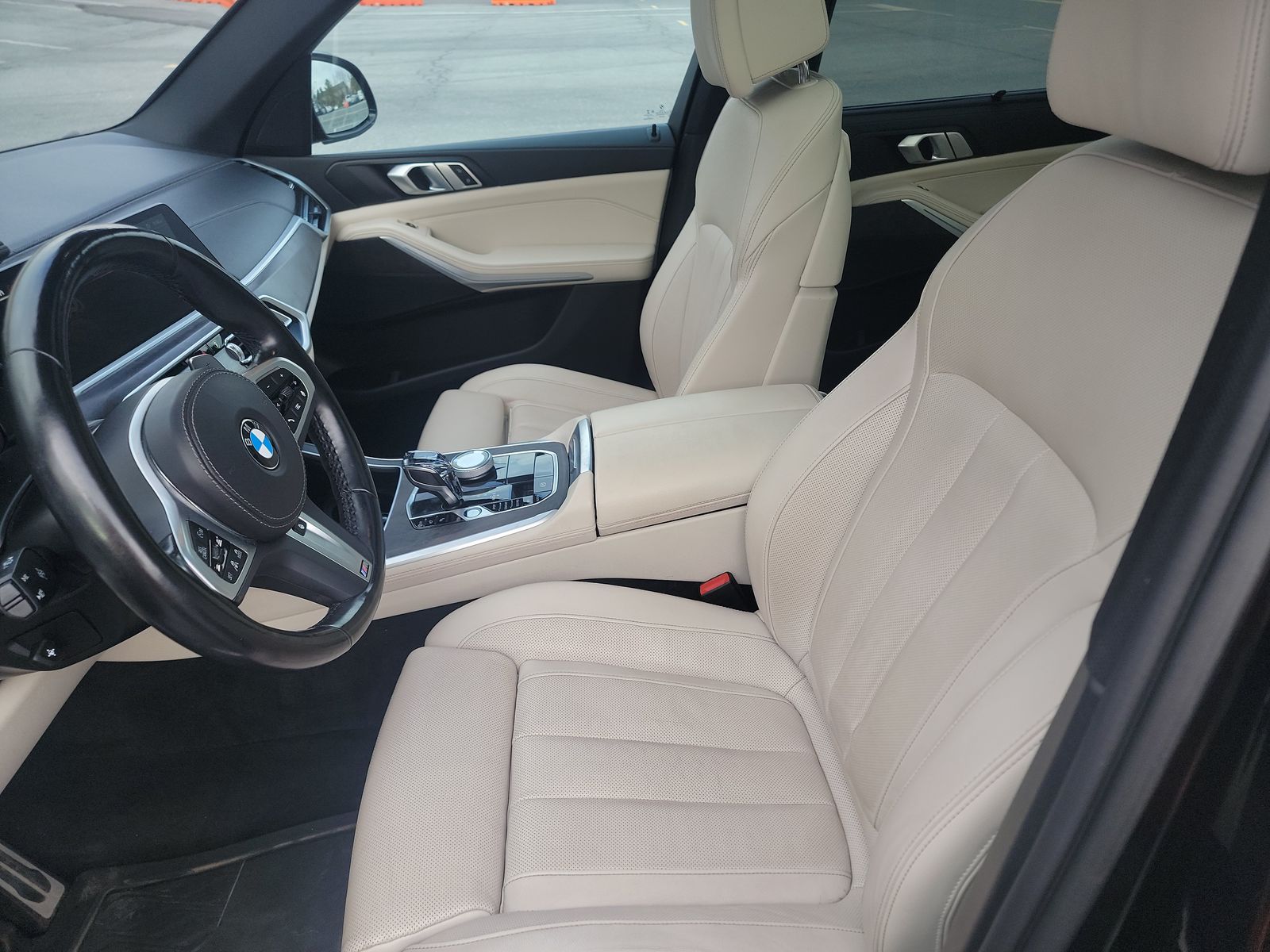 2022 BMW X5 xDrive40i AWD