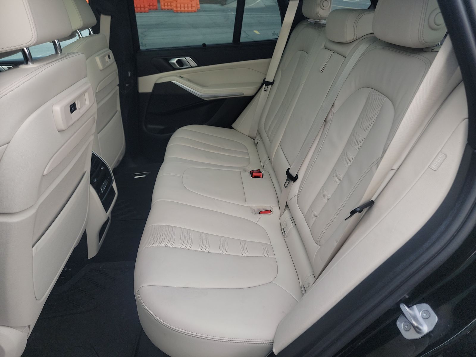 2022 BMW X5 xDrive40i AWD