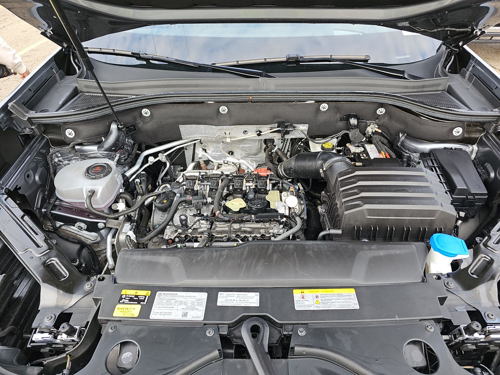 2024 Volkswagen Atlas 2.0T SEL Premium R-Line AWD