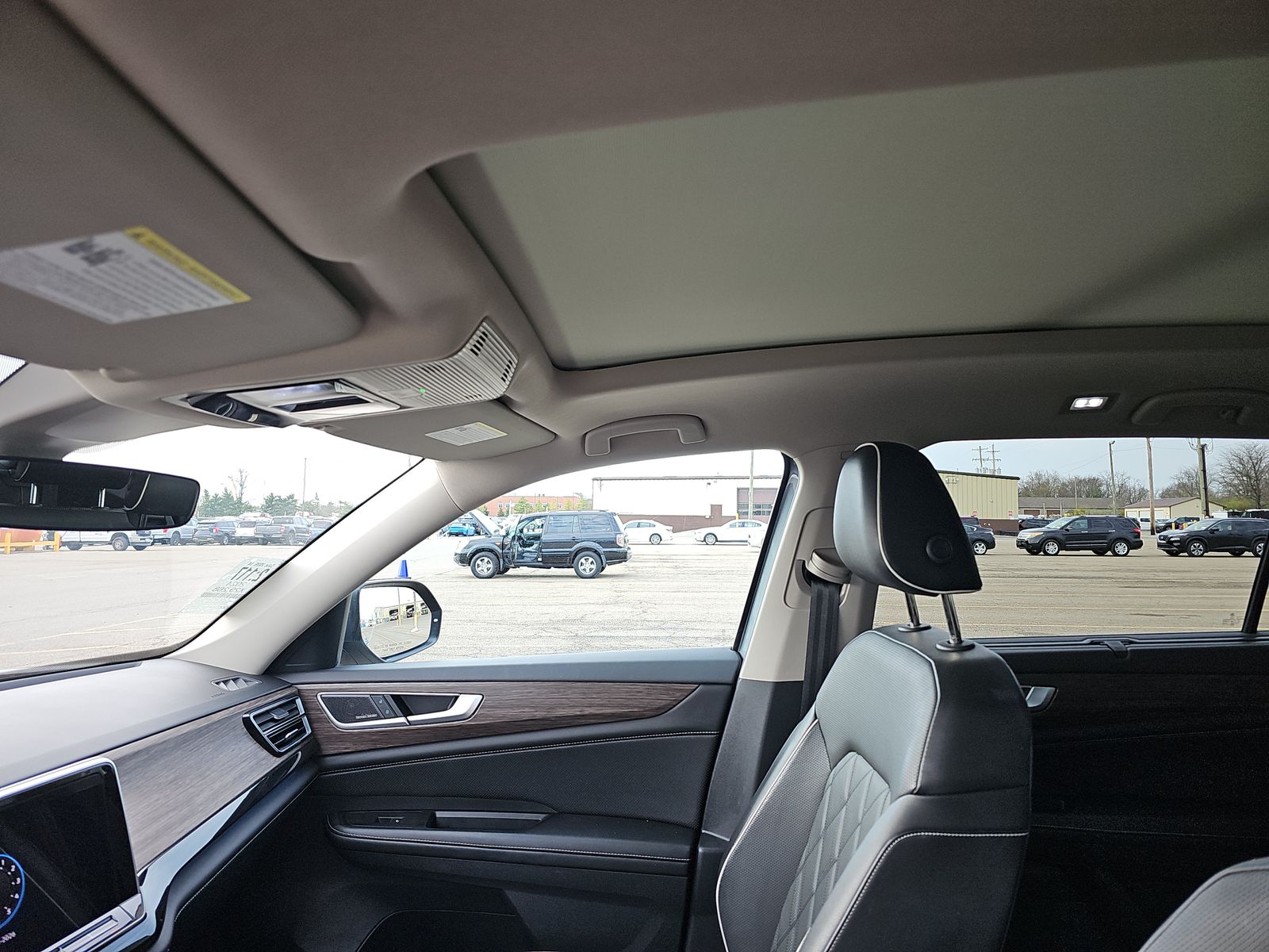 2024 Volkswagen Atlas 2.0T SEL Premium R-Line AWD