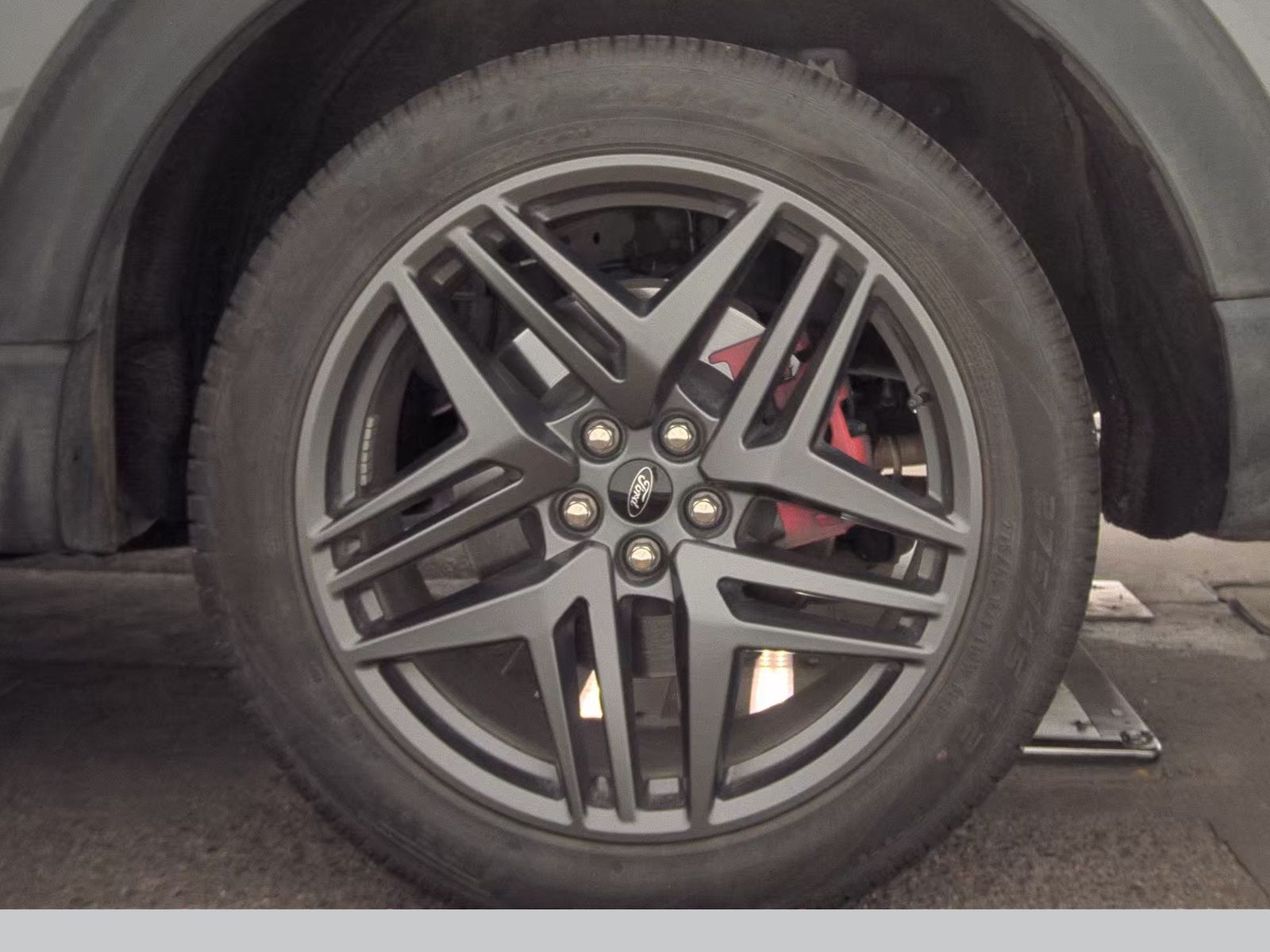 2025 Ford Explorer ST-Line AWD