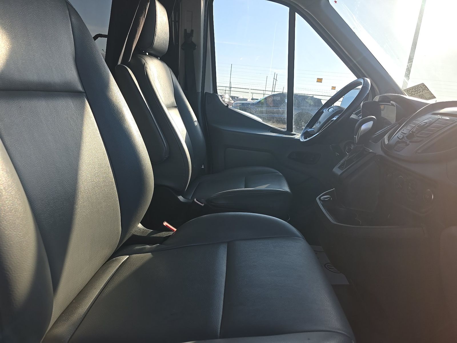 FORD TRANSIT 250 - 9