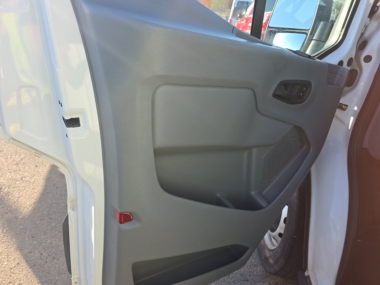 FORD TRANSIT 250 - 10