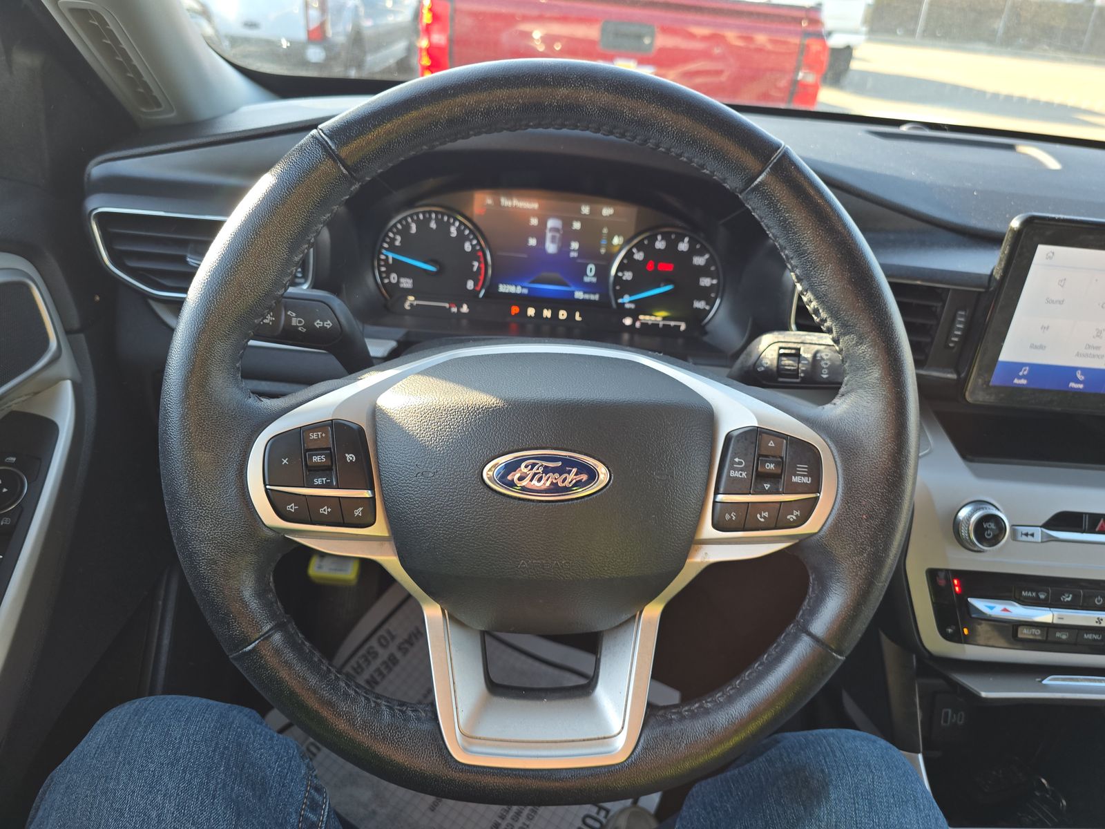 2023 Ford Explorer XLT AWD