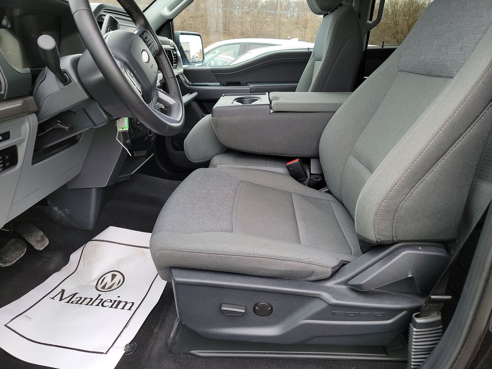 2025 Ford F-150 XLT AWD