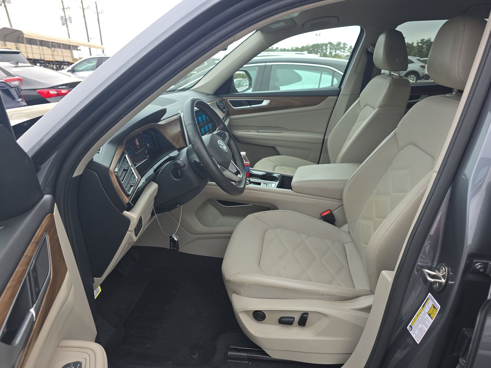 2024 Volkswagen Atlas 2.0T SE AWD