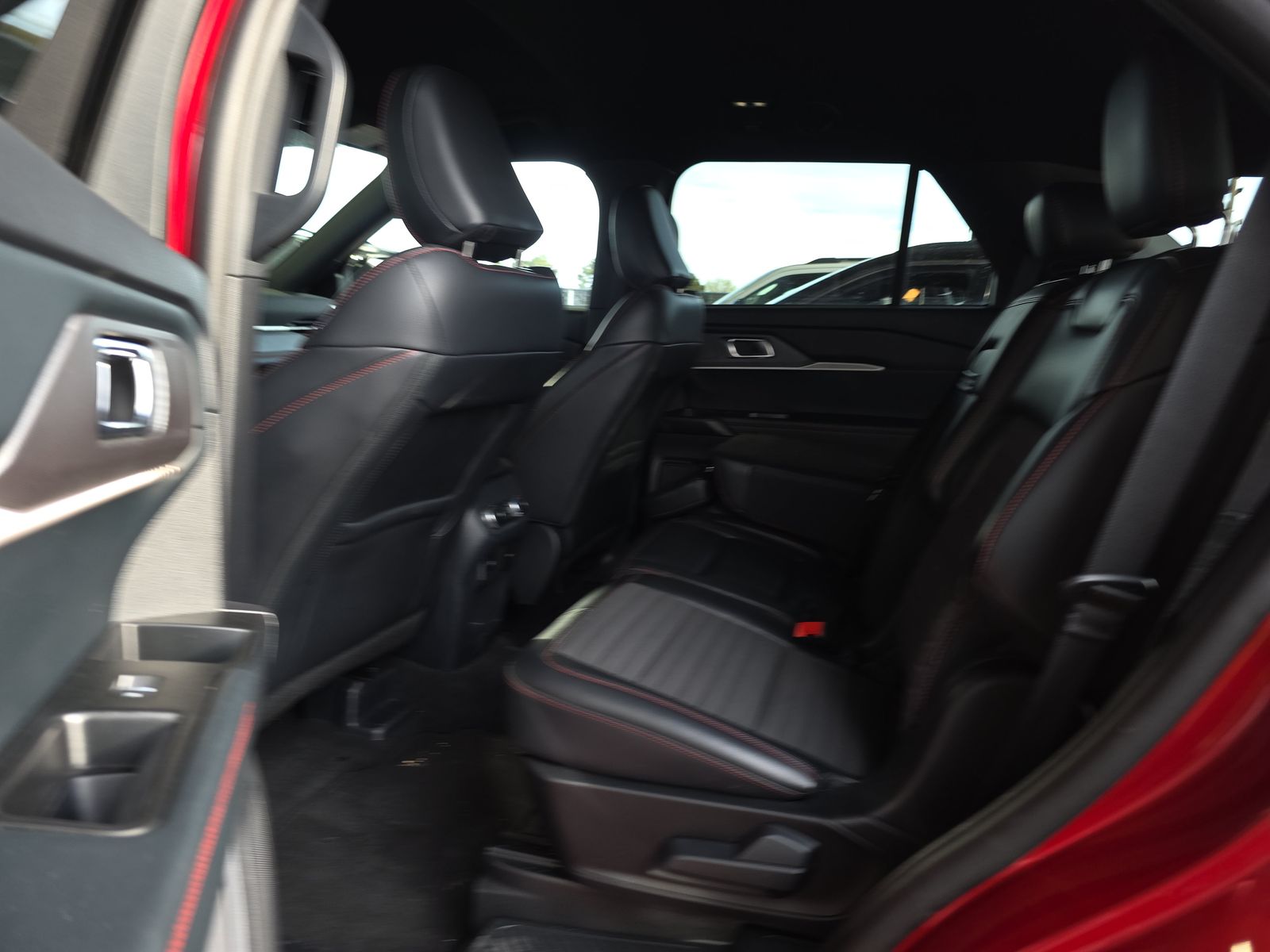 2025 Ford Explorer ST-Line AWD