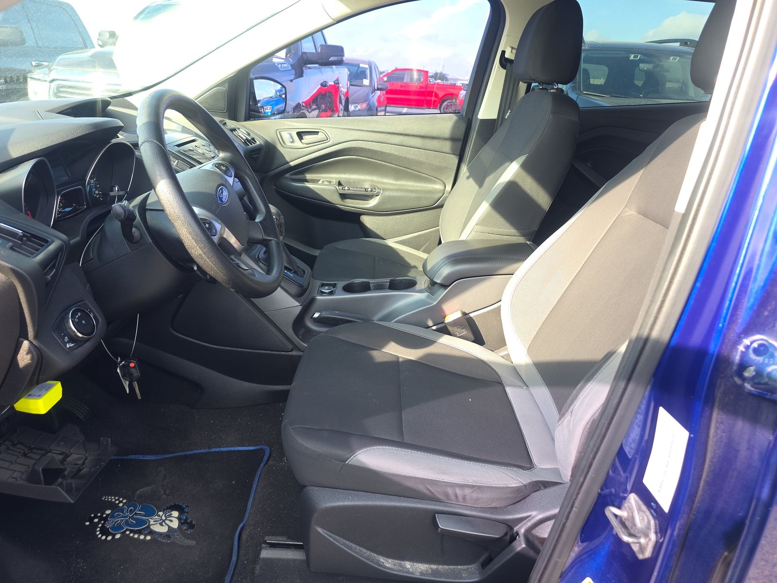 FORD ESCAPE - 8