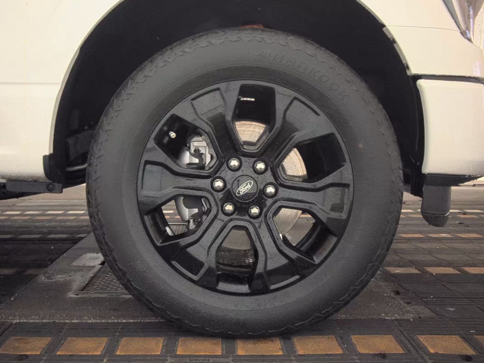 2023 Ford F-150 Hybrid Lariat AWD