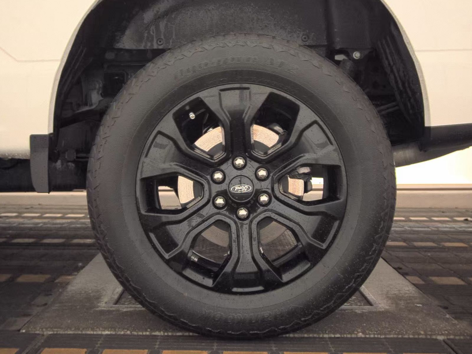 2023 Ford F-150 Hybrid Lariat AWD