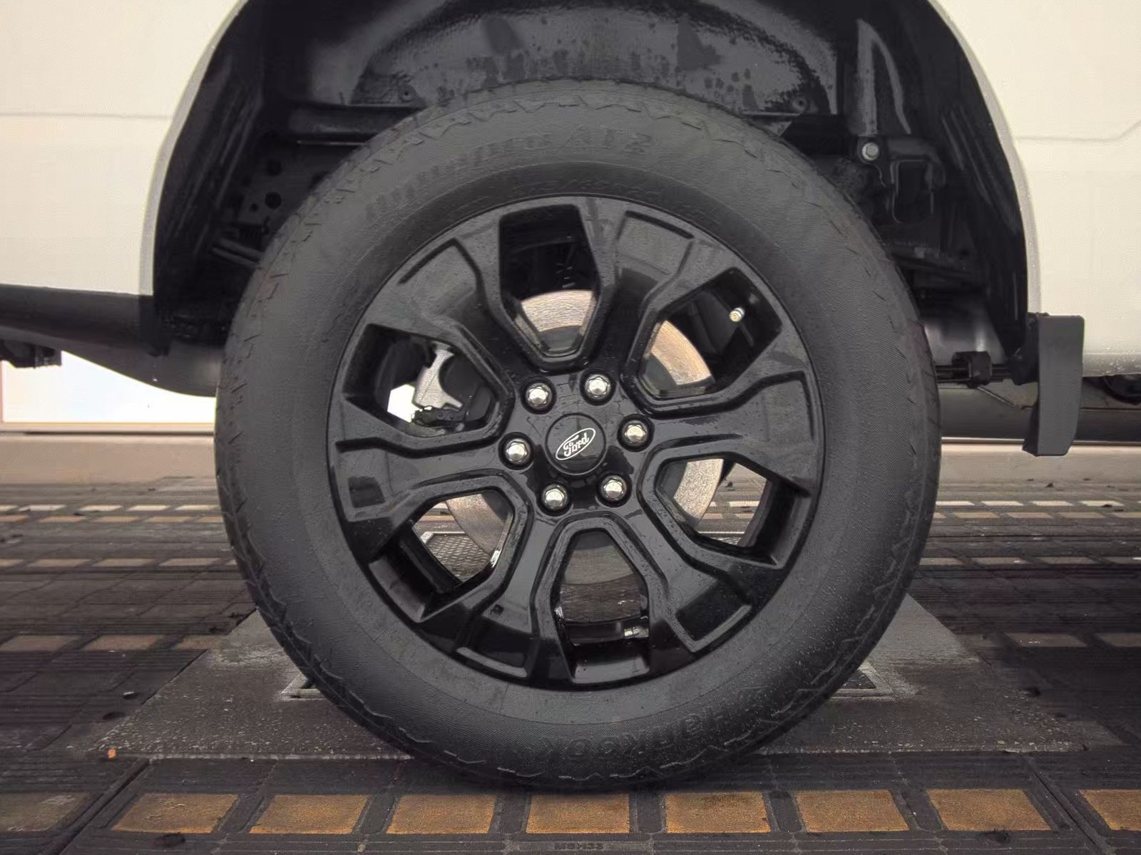 2023 Ford F-150 Hybrid Lariat AWD