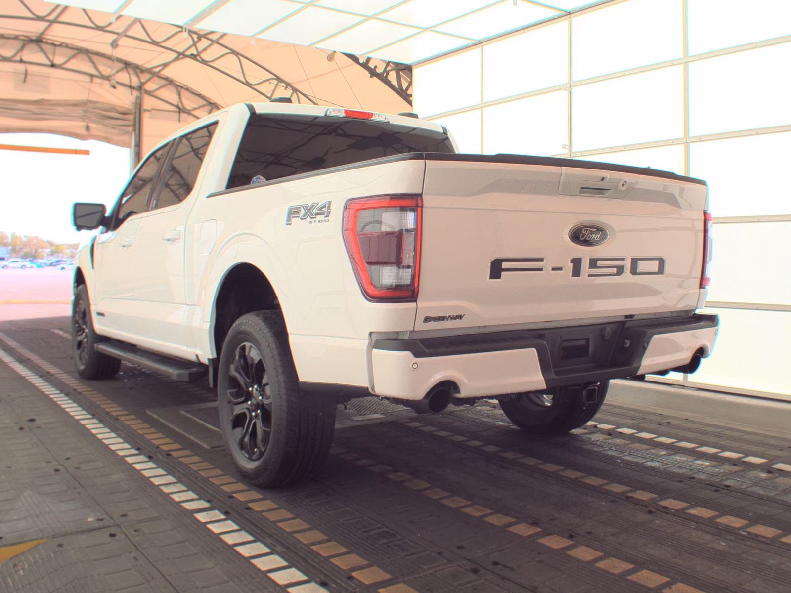 2023 Ford F-150 Hybrid Lariat AWD