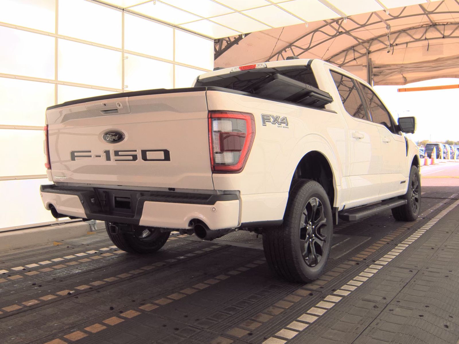 2023 Ford F-150 Hybrid Lariat AWD