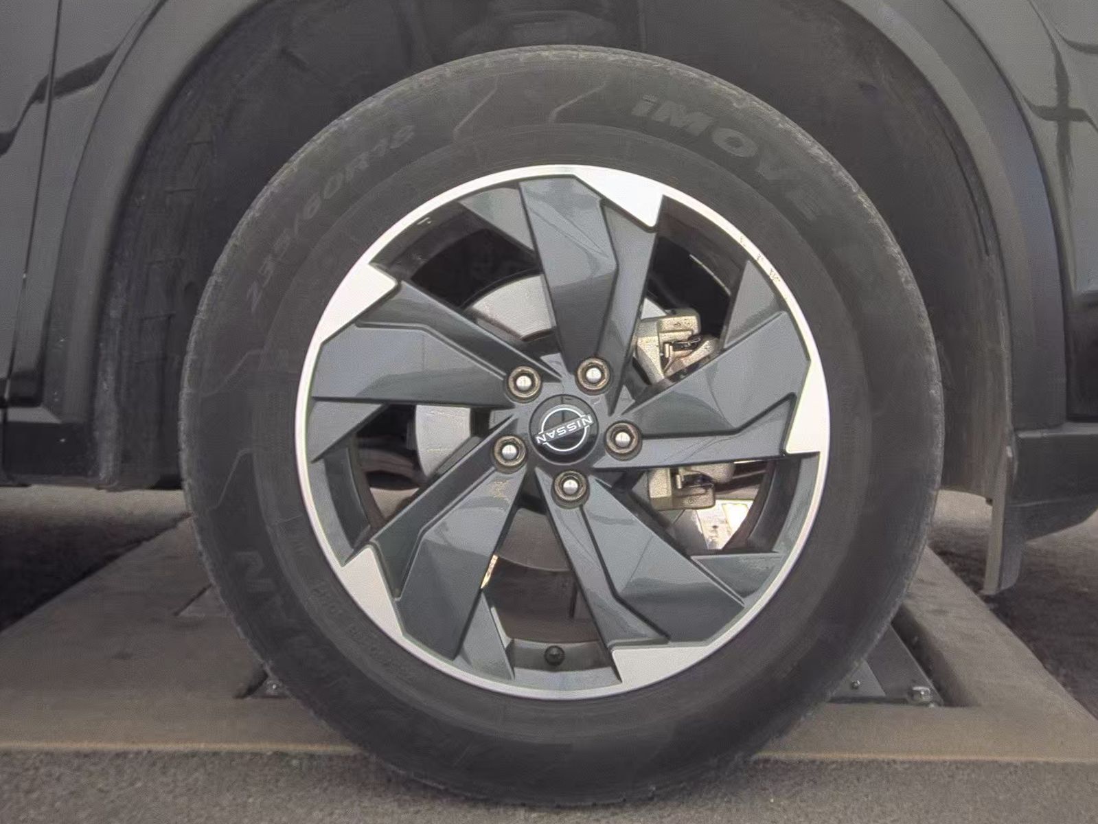 2024 Nissan Rogue SV FWD