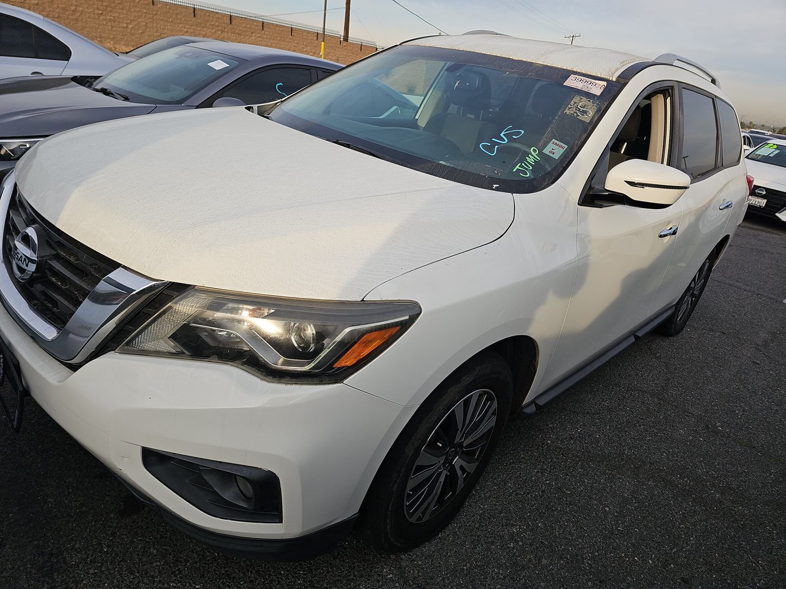 2017 Nissan Pathfinder SV FWD