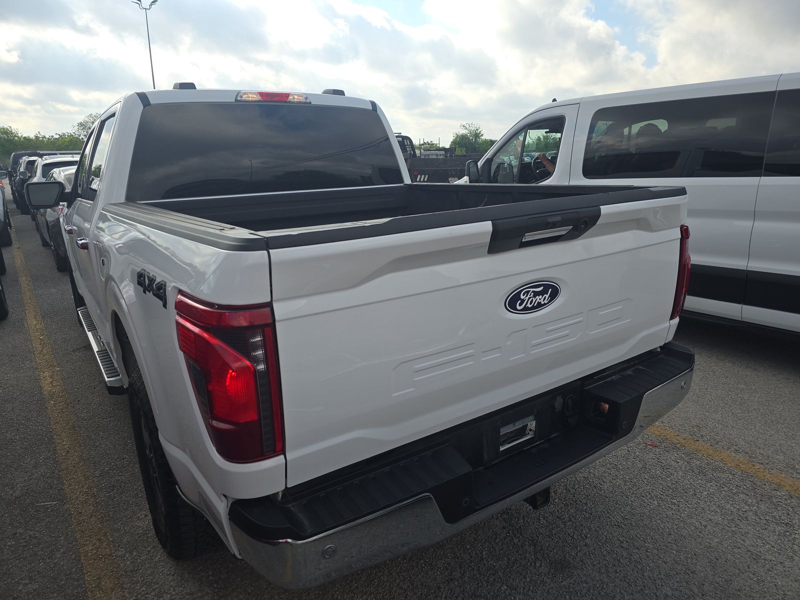 2024 Ford F-150 XLT AWD