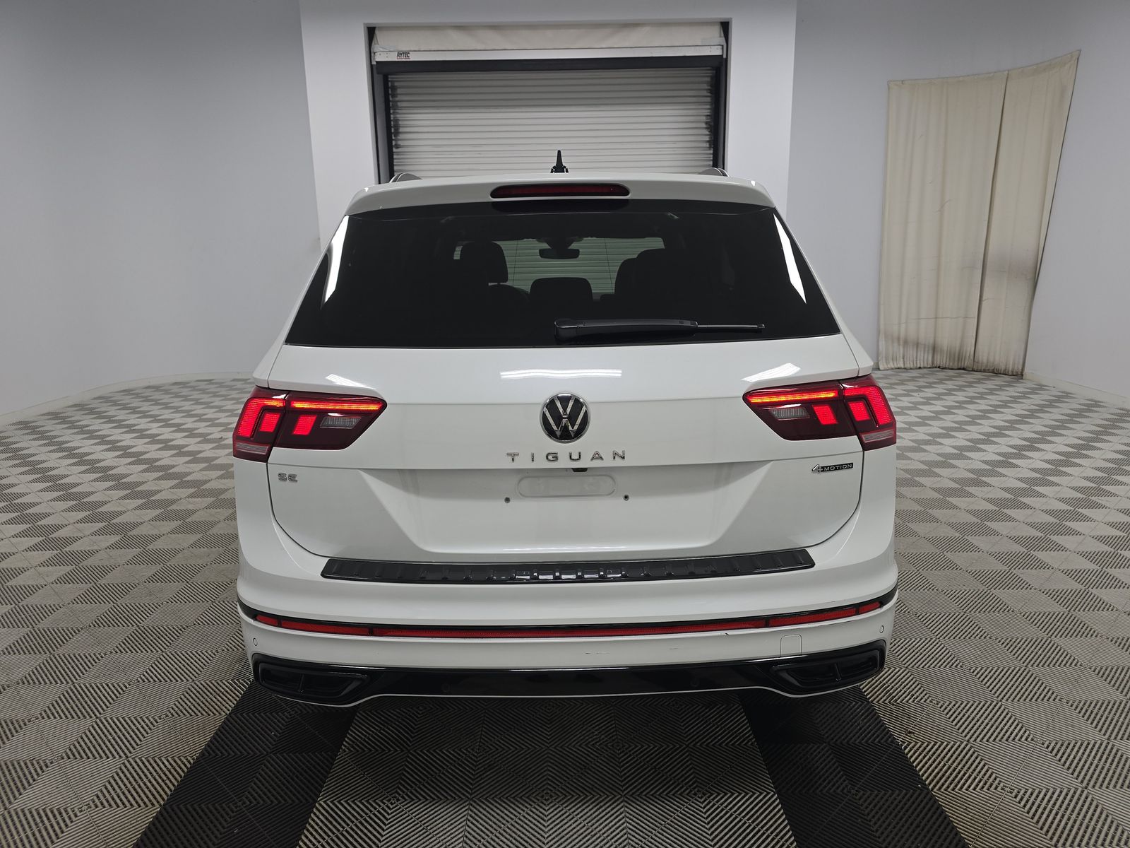 2024 Volkswagen Tiguan 2.0T SE R-Line Black AWD