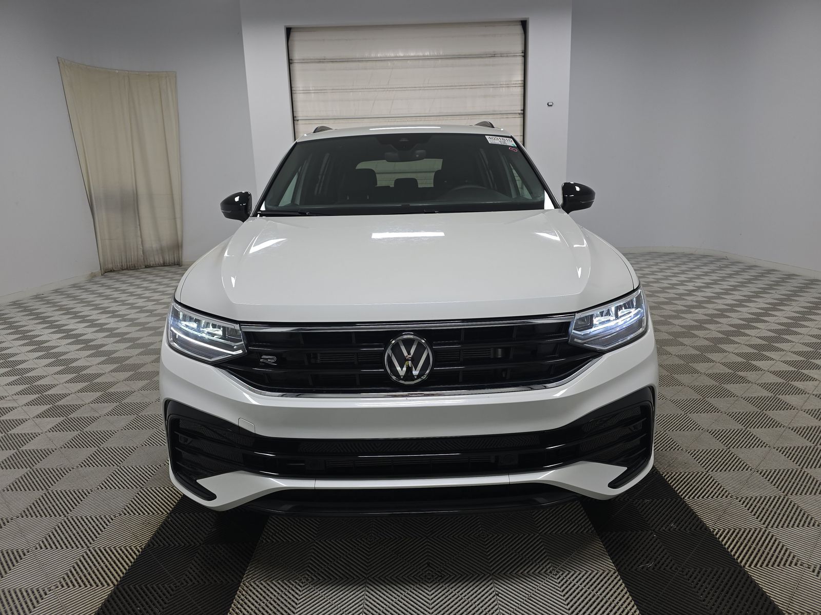2024 Volkswagen Tiguan 2.0T SE R-Line Black AWD