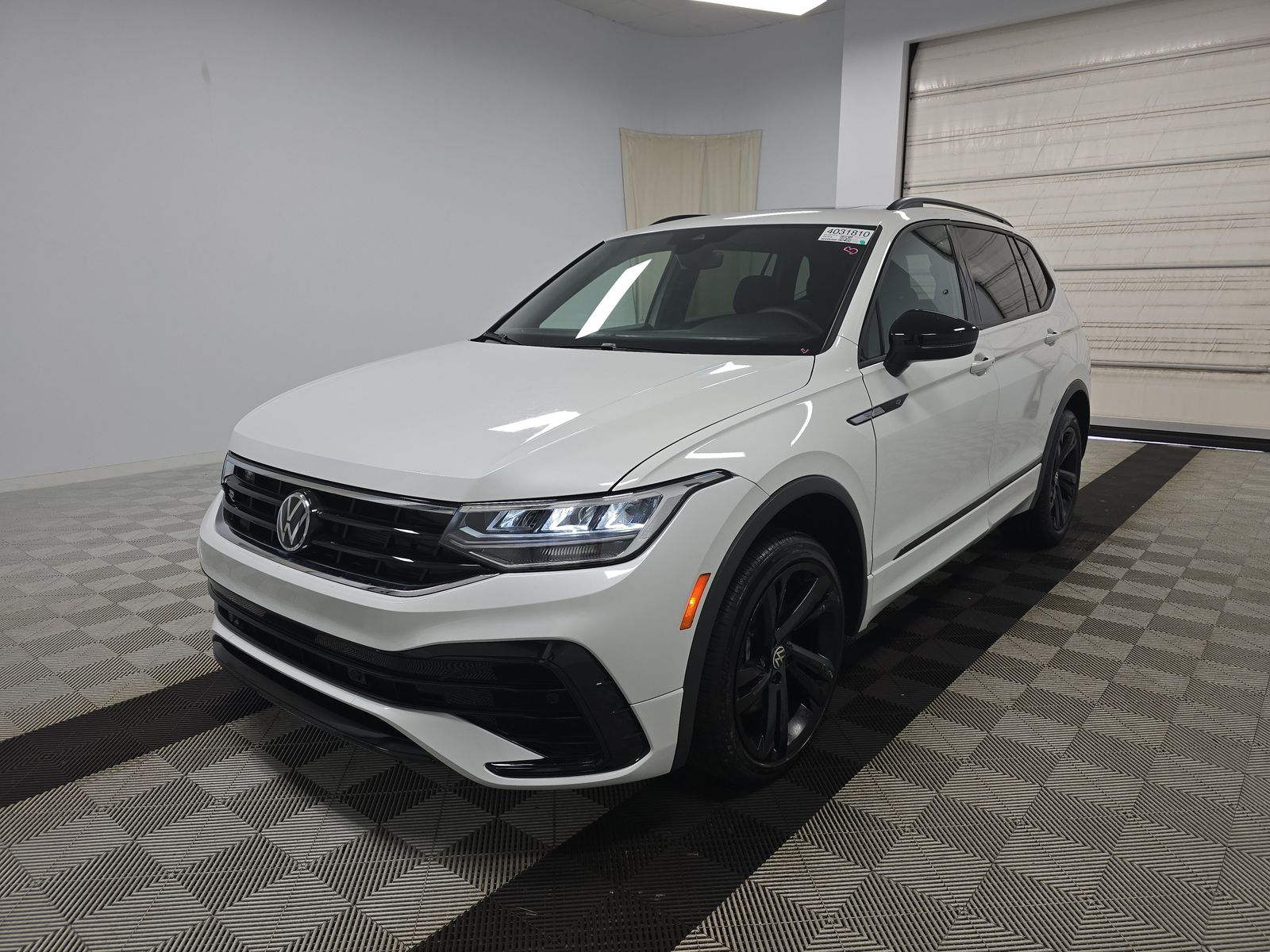 2024 Volkswagen Tiguan 2.0T SE R-Line Black AWD