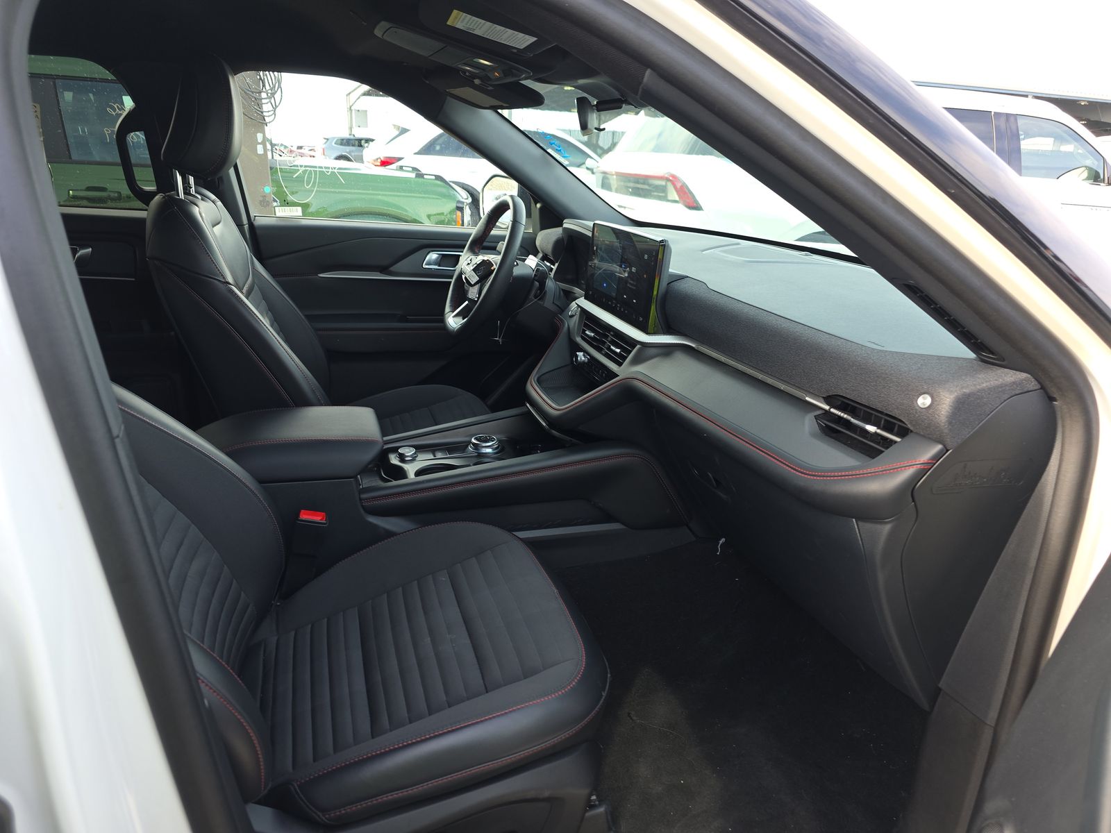 2025 Ford Explorer ST-Line AWD