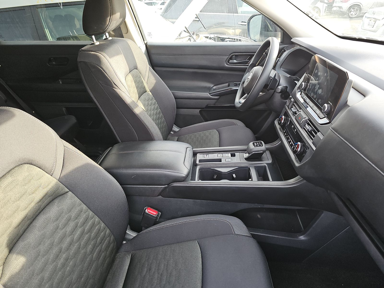 2024 Nissan Pathfinder S FWD