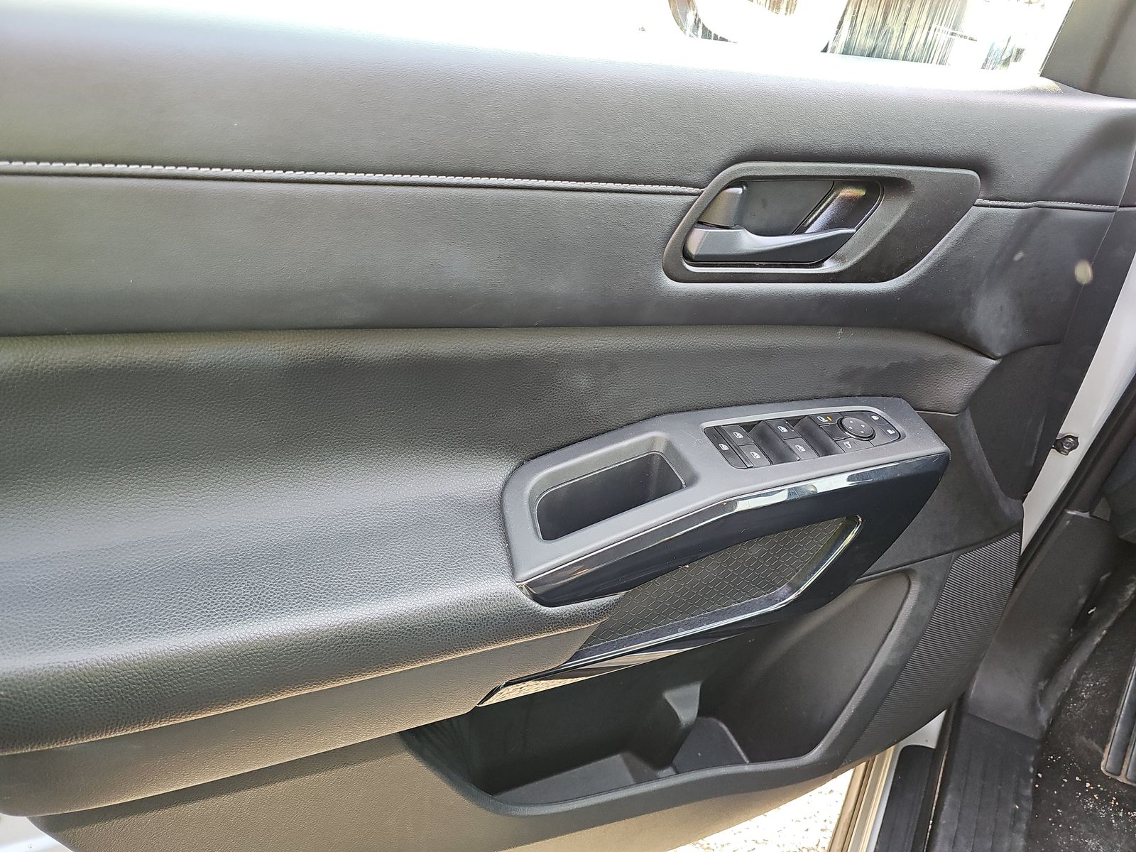 2024 Nissan Pathfinder S FWD