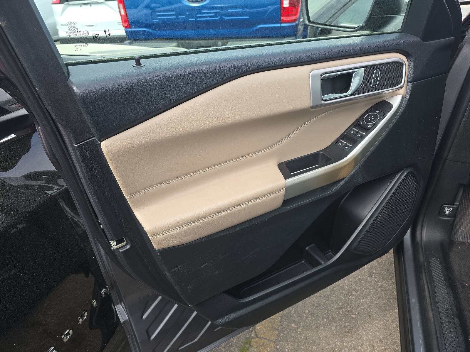 2022 Ford Explorer XLT RWD