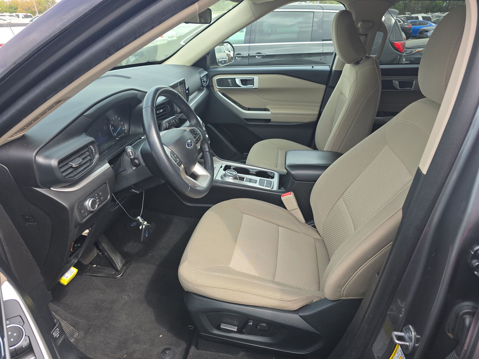 2022 Ford Explorer XLT RWD