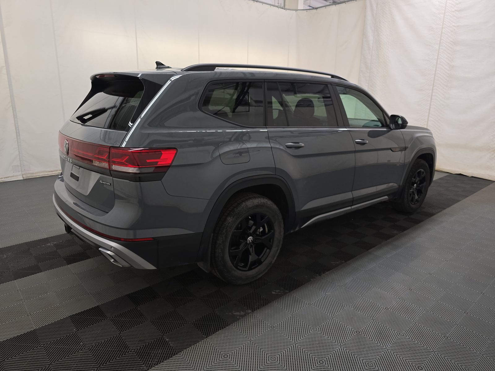2024 Volkswagen Atlas 2.0T Peak Edition SE AWD