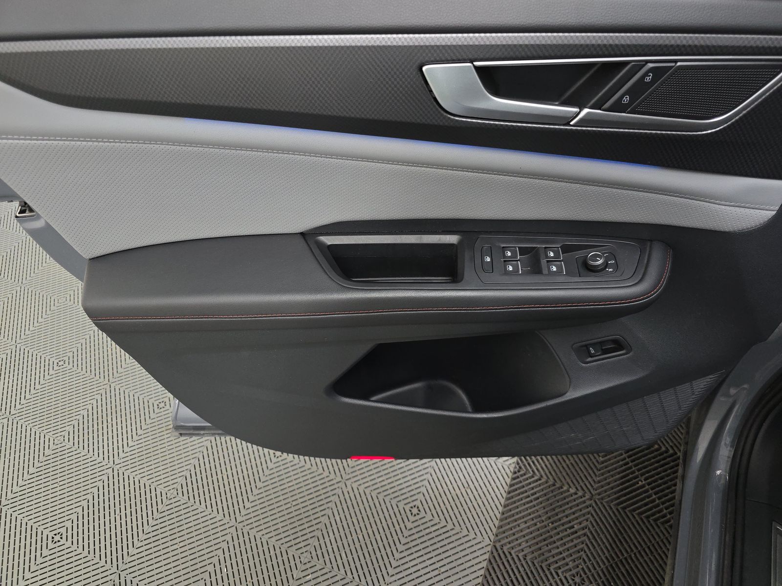 2024 Volkswagen Atlas 2.0T Peak Edition SE AWD