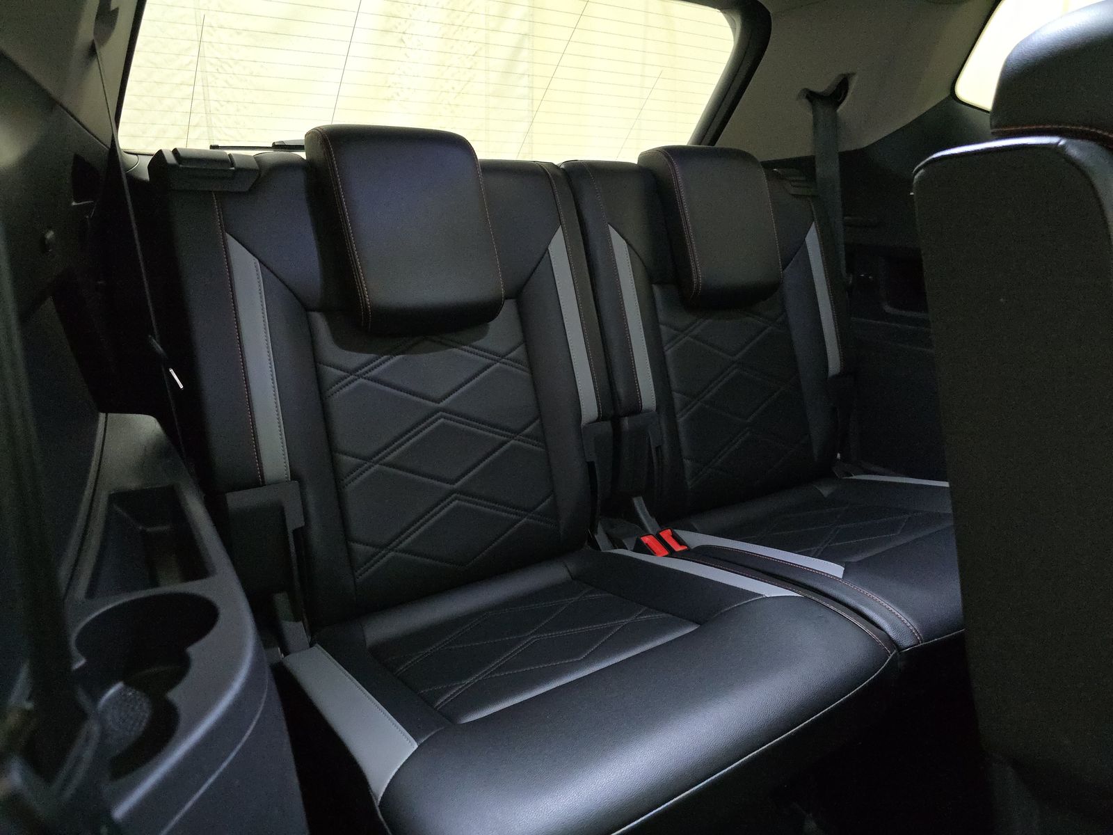 2024 Volkswagen Atlas 2.0T Peak Edition SE AWD