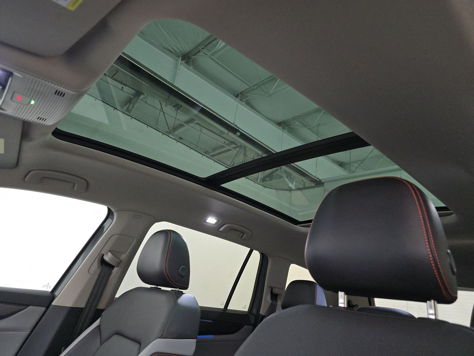 2024 Volkswagen Atlas 2.0T Peak Edition SE AWD