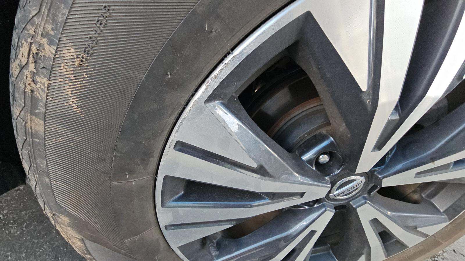 2021 Nissan Rogue SV FWD