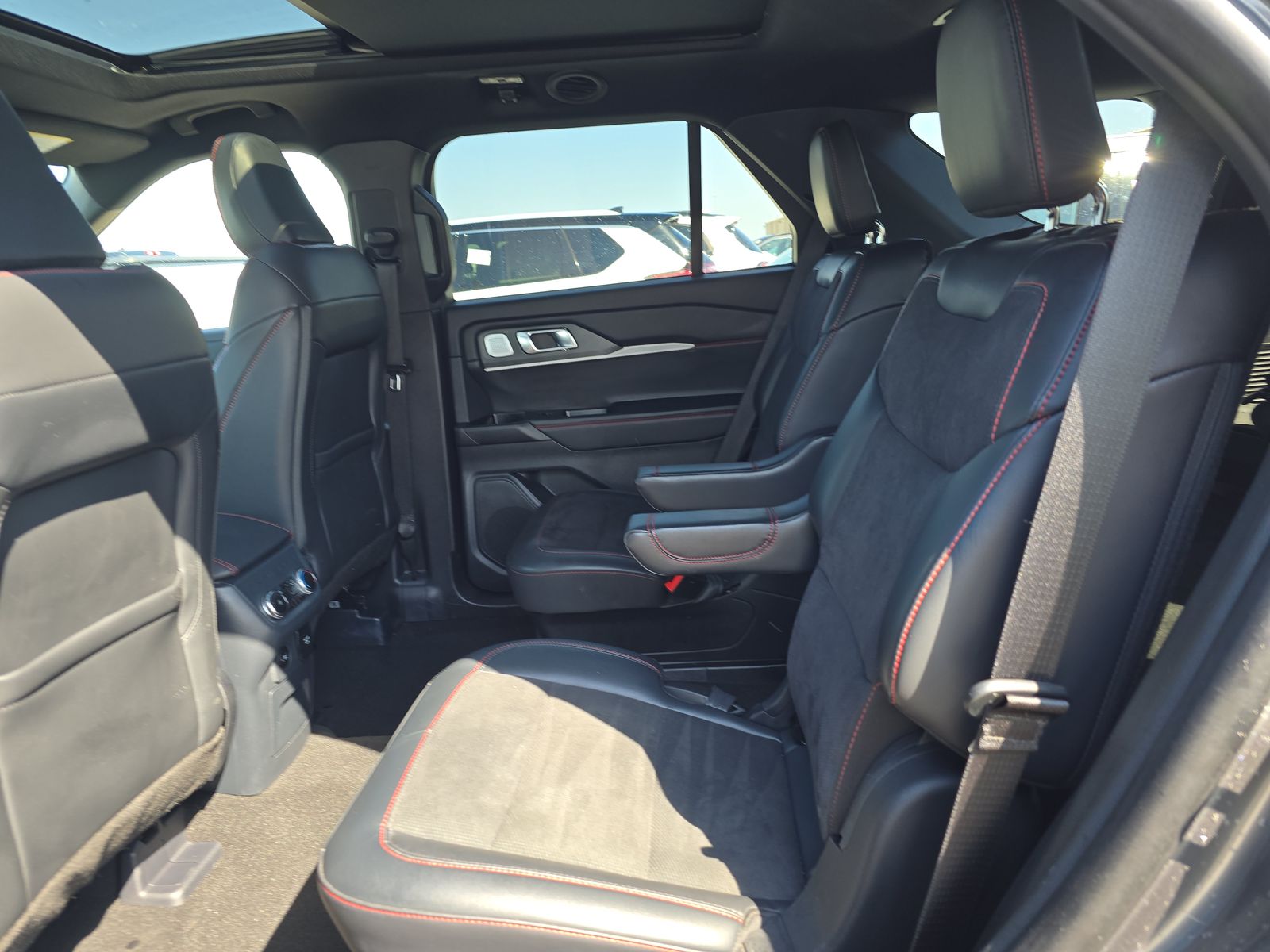 2025 Ford Explorer ST AWD