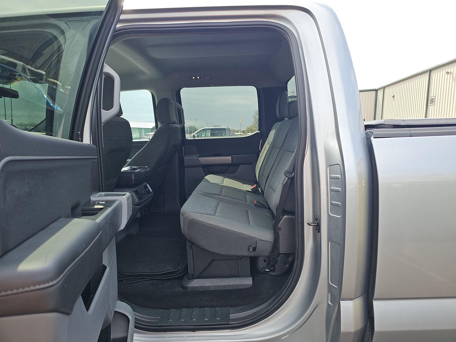 2025 Ford F-150 XLT AWD